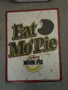Eat Mo Pie Moon Pie Tin Sign New Candy Advertising Wall Decor Kitchen Bar